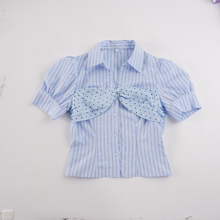 Dame kortærmet bluse med ruffles detaljer og polka-dot accent Skovae