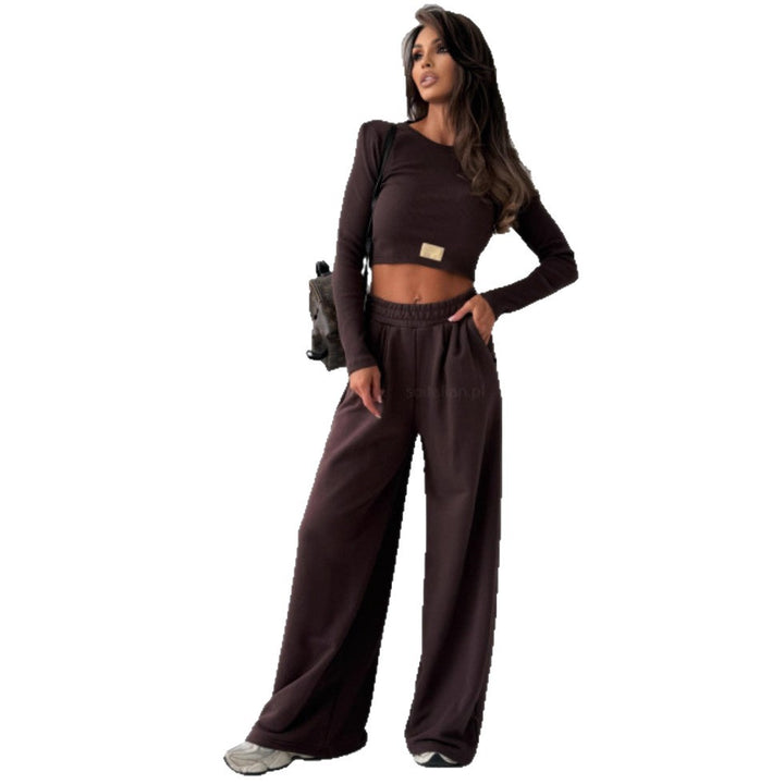 Dame Komfortabel Sæt lavet af cropped top og brede joggers Stilla