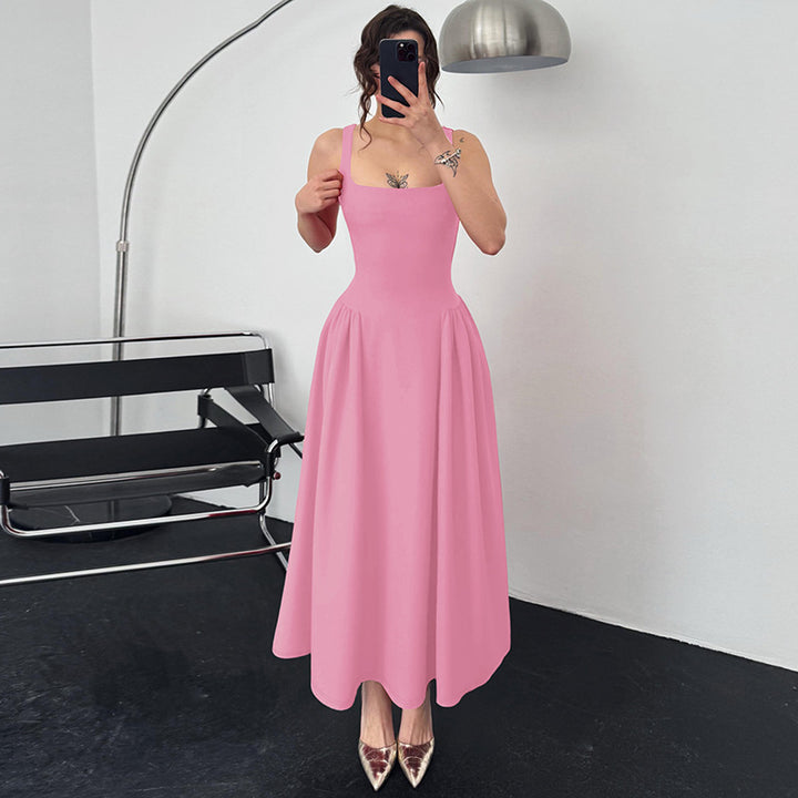 Damer Elegant aftenkjole med firkantet udskæring og flydende skirt Skovae