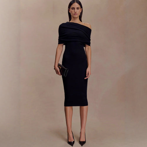 Damer elegant strikkjole med off-shoulder design Skovae