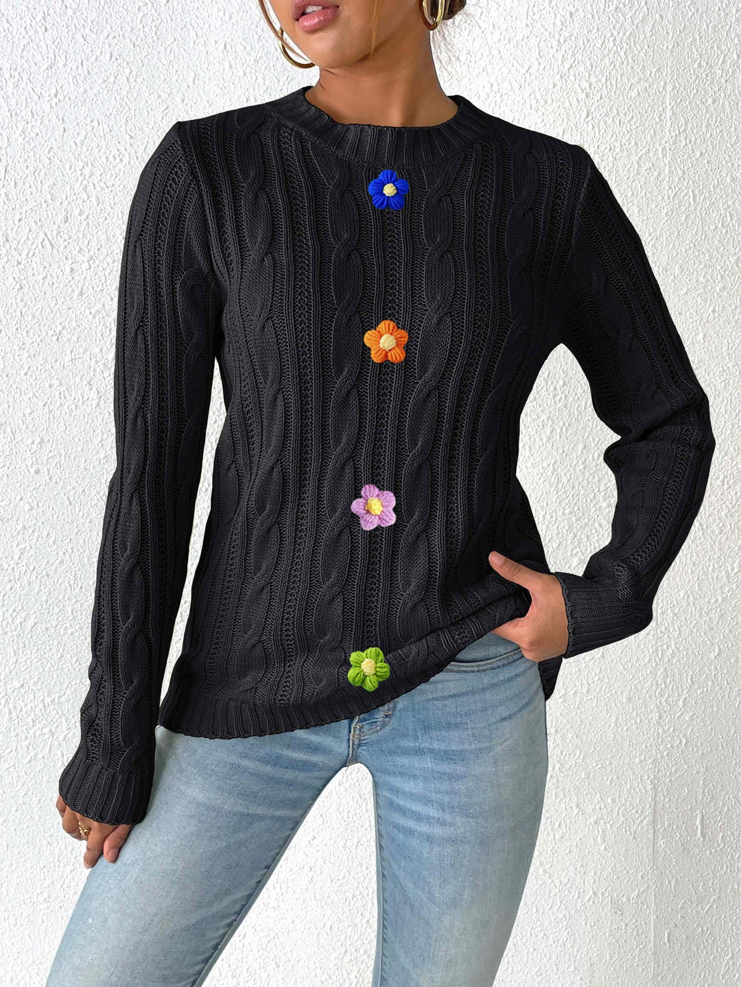 Dame striktrøje med florale applikationer og struktureret design Stilla