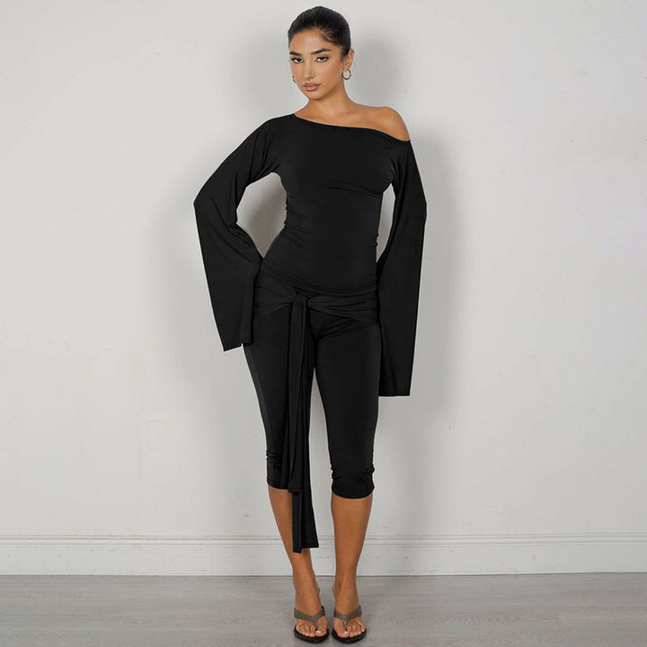 Dame Off-Shoulder Jumpsuit med asymmetrisk kant og elegante bånd Stilla
