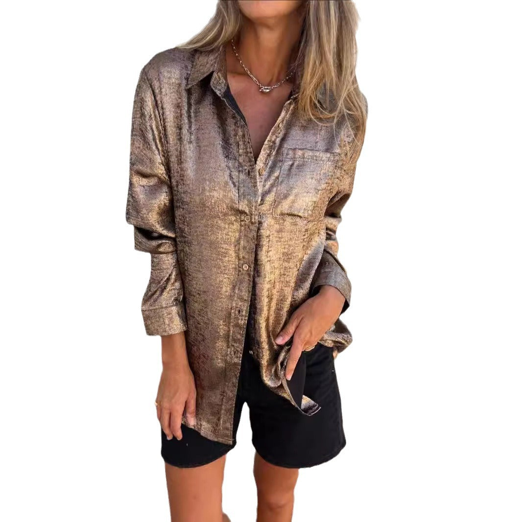 Dame satinbluse med knapdetalje og mode-strukturdesign Stilla