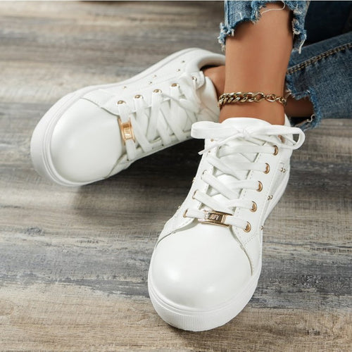Dame Sneakers med elegant snøredesign og dekorative smykkedetaljer Stilla