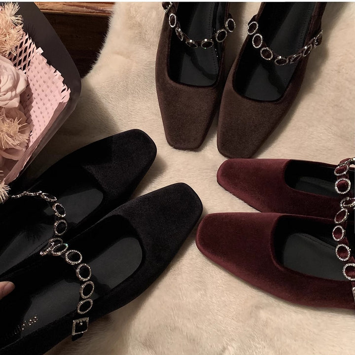 Dame elegante Ballerina-flade med firkantet tåparti og med ædelsten dekoreret rem Stilla