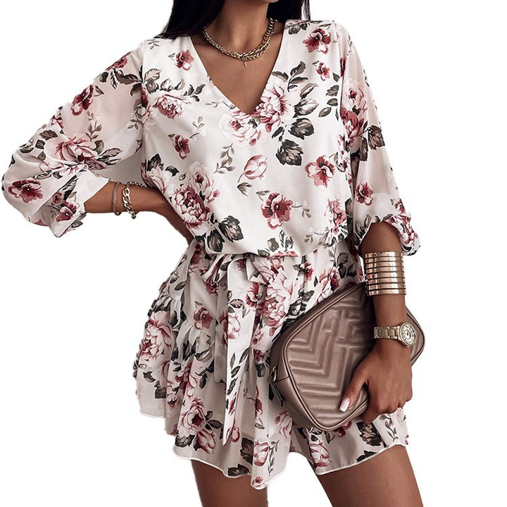Dame romantisk minikjole med blomsterdetaljer Stilla