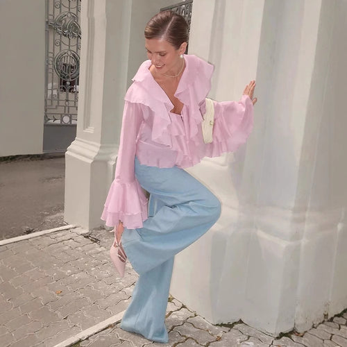 Dame rynkebluse med voluminøse ærmer og elegant design Stilla