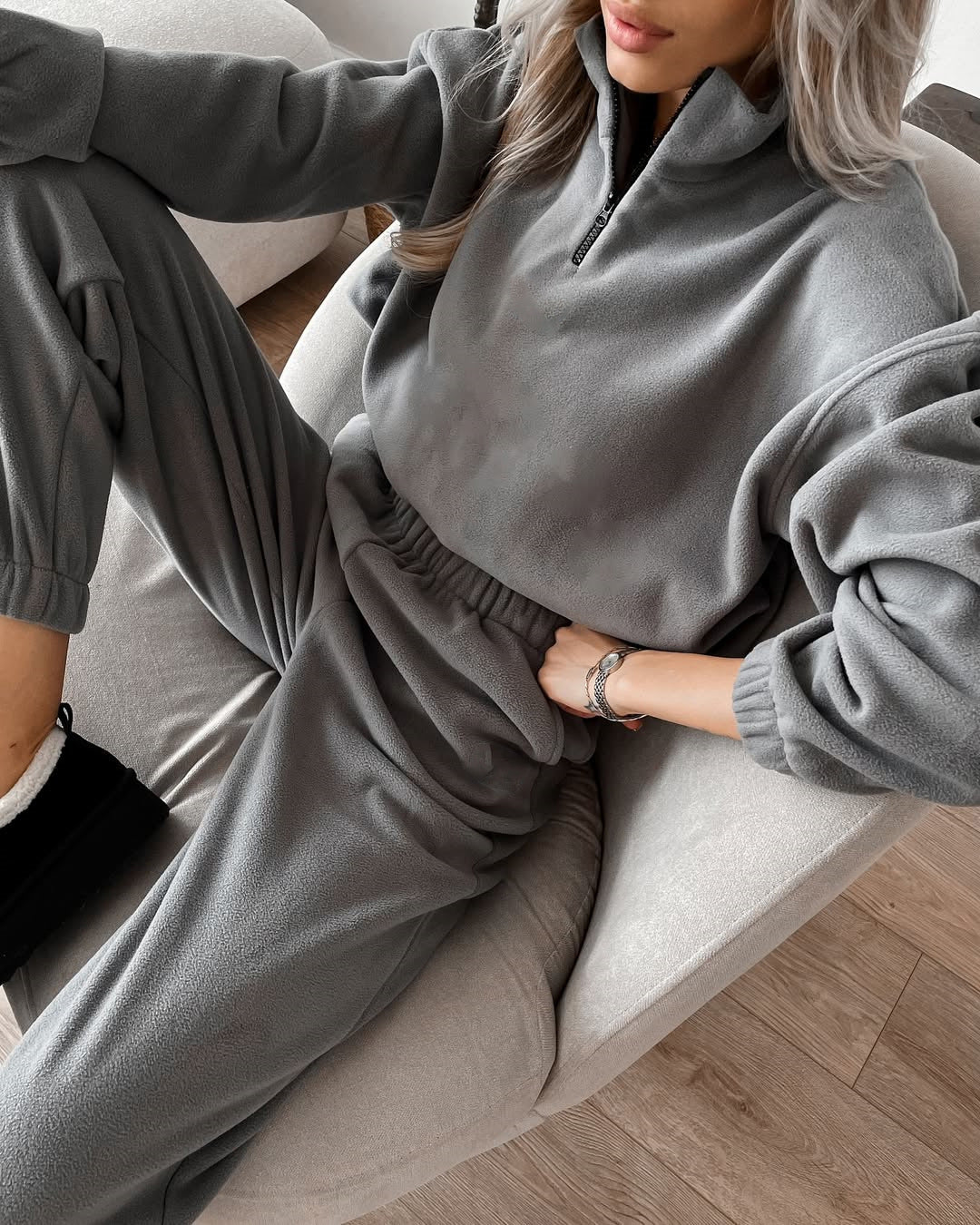 Dame hyggelig fleece-sæt med ståkrave og høj talje Stilla