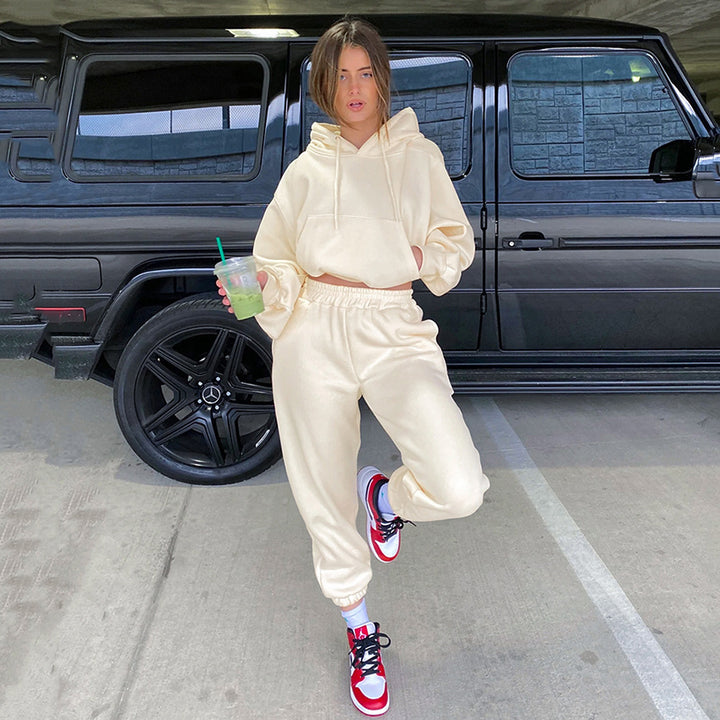 Kvinders komfortable cropped hoodie og jogger sæt Skovae