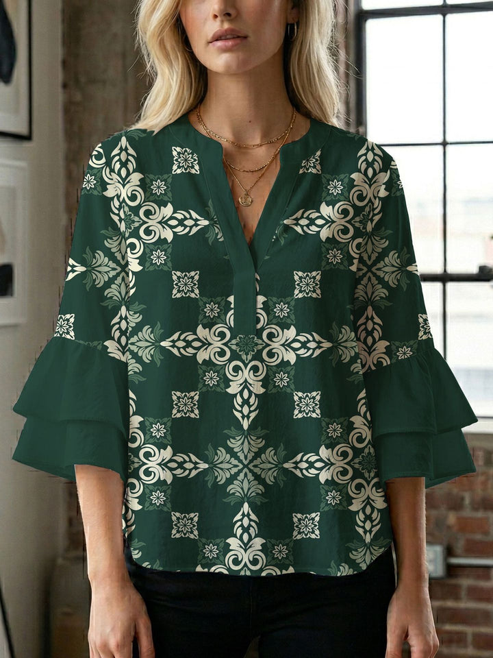 Damebluse med smukt blomstermotiv Skovae