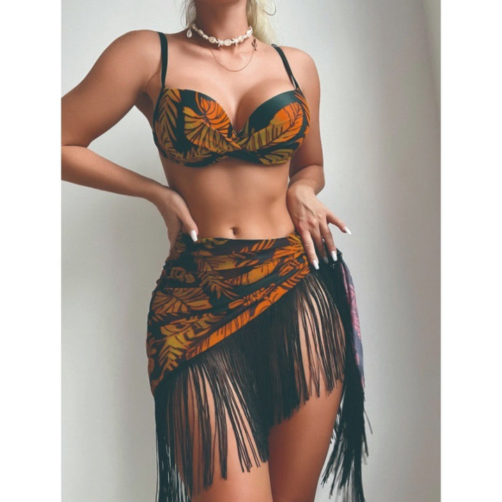 Dame bikini kombination med raffineret indpakningsdesign og frynset kant Stilla
