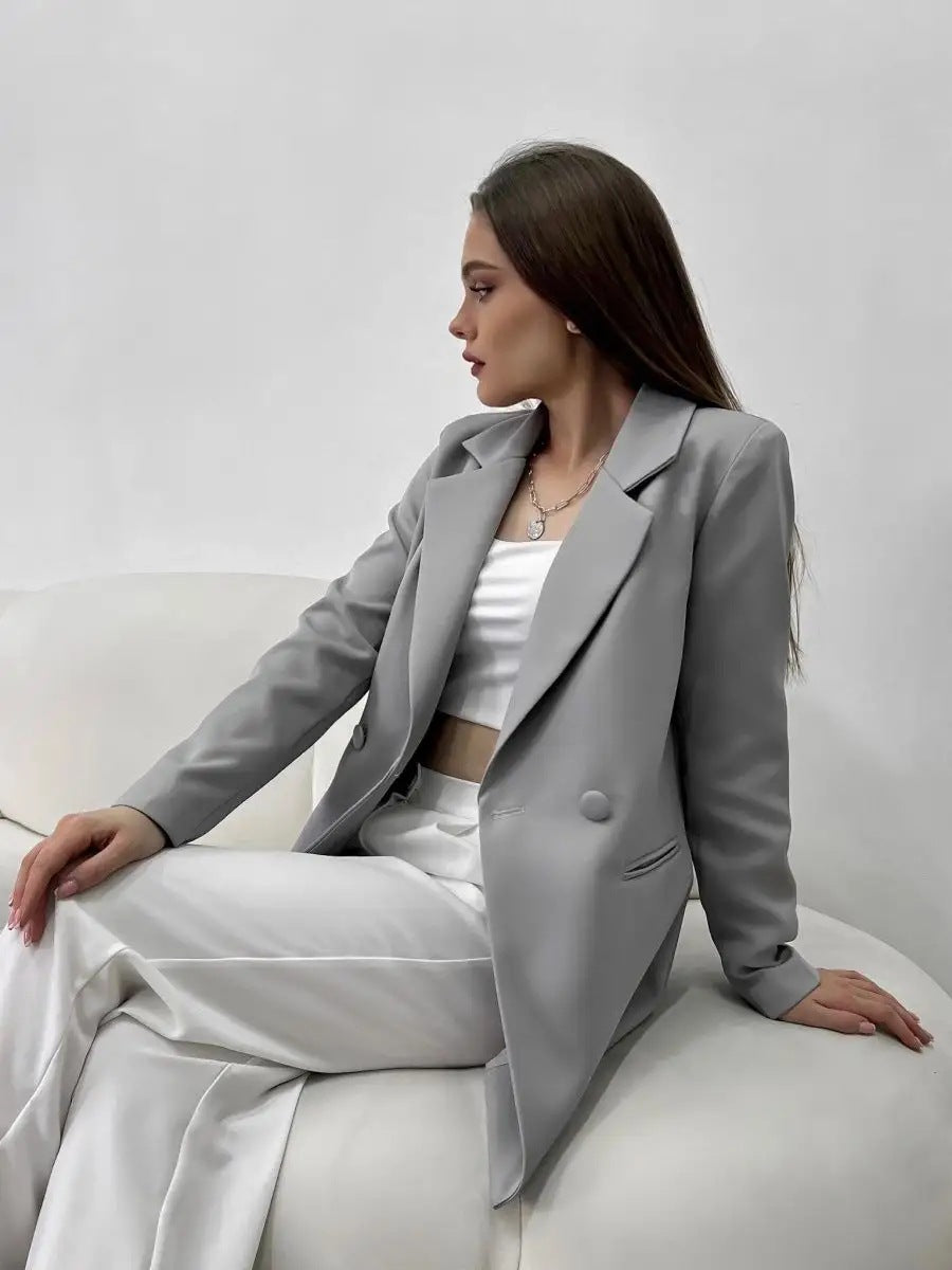 Dame elegant dobbeltrækket blazer med praktiske lommer og afslappet snit Stilla