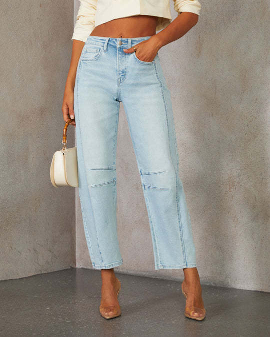 Damejeans med bred skåret ben og moderne design Stilla