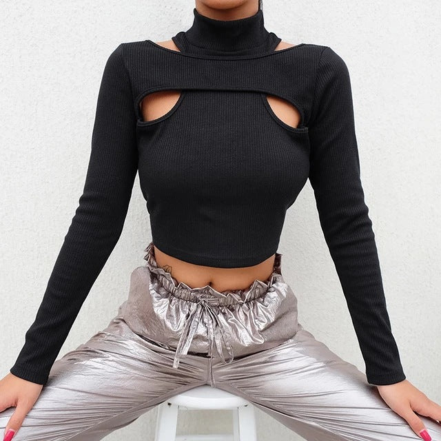 Dame trendy top med cut-outs og høj krave Skovae