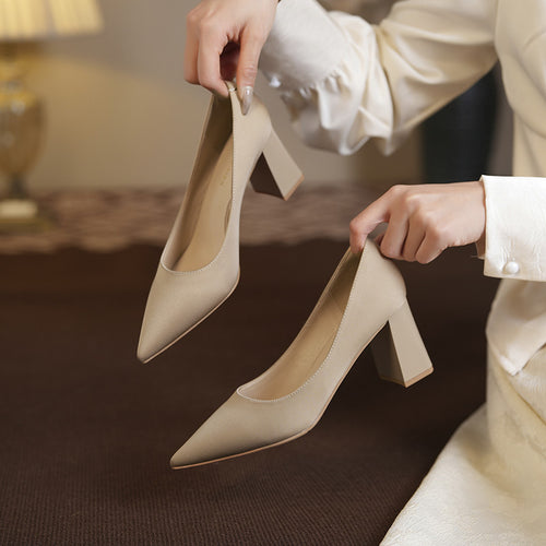 Dame elegante spids blokhæl pumps Stilla