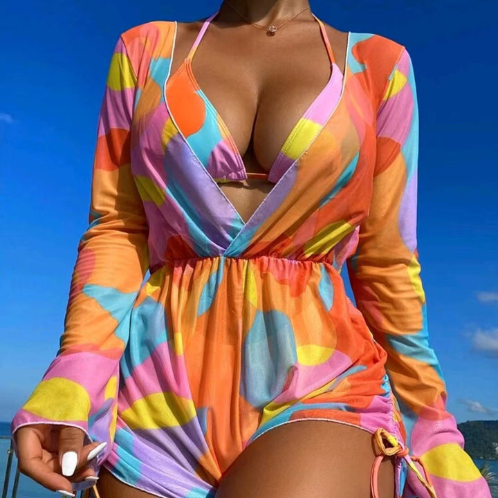 Dame Strand-outfit med moderigtigt vikleoberdel og matchende bikini Stilla