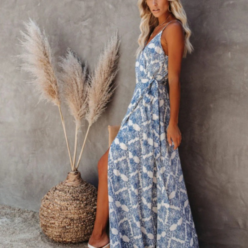 Dame maxi kjole med svingende kant og elegant slids Stilla