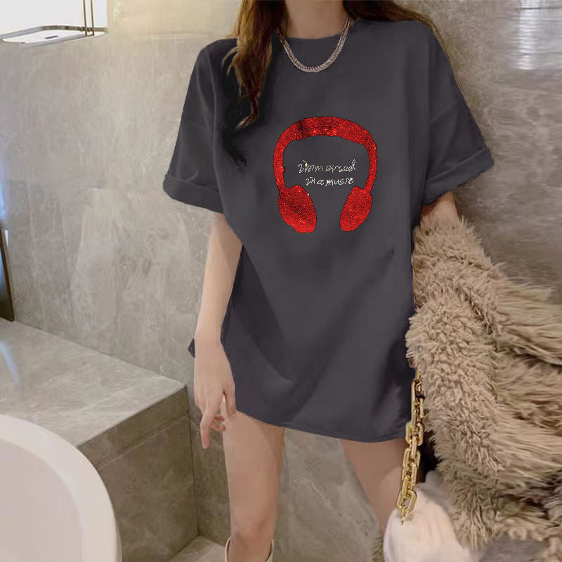 Dame T-shirt med kreativ hovedtelefon-design og funklende skrift Stilla
