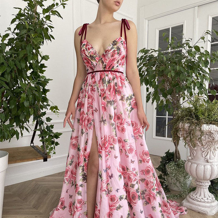 Dame maxikjole med elegant V-udskæring og blomsterdesign Stilla