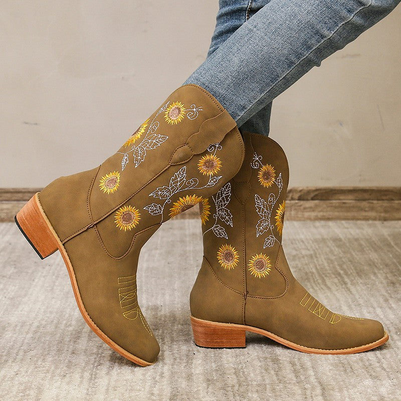 Dame trendy cowboystøvler med florale broderier Stilla