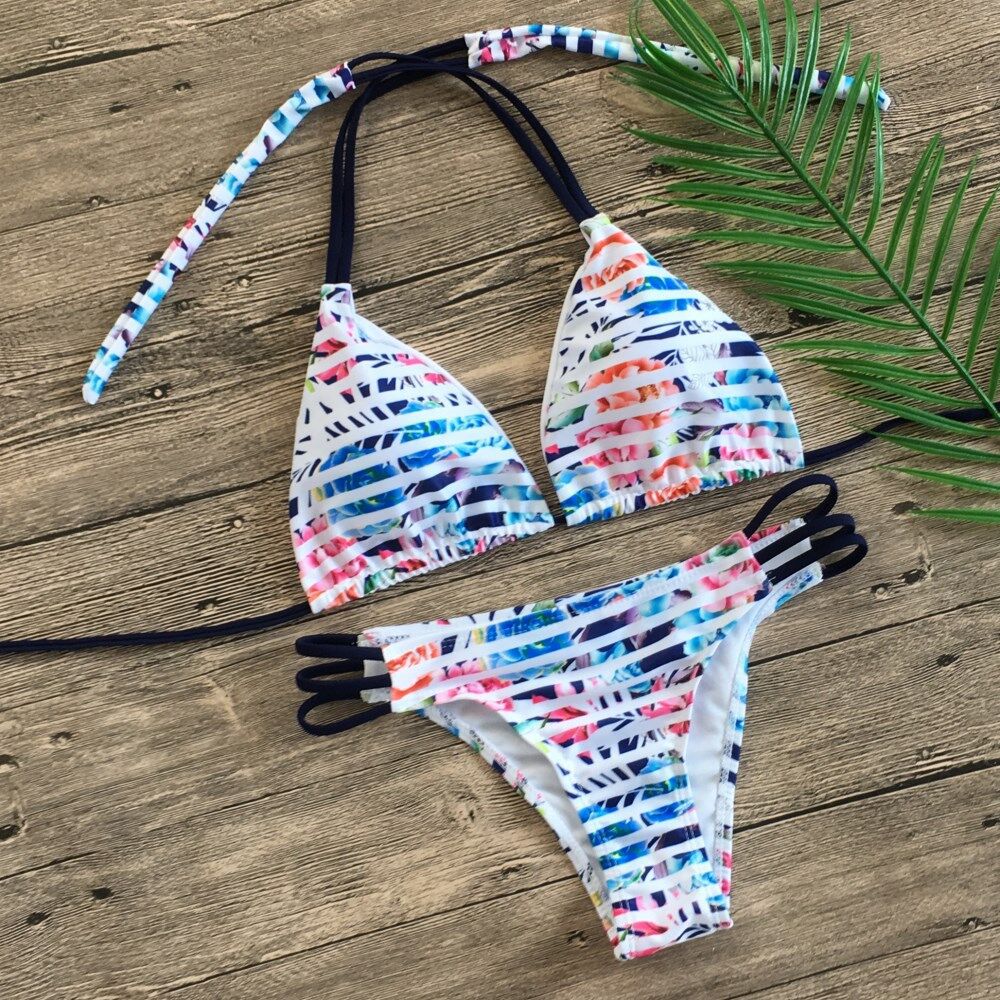 Dame Triangel-Bikini med raffinerede snøre detaljer og elastisk pasform Stilla