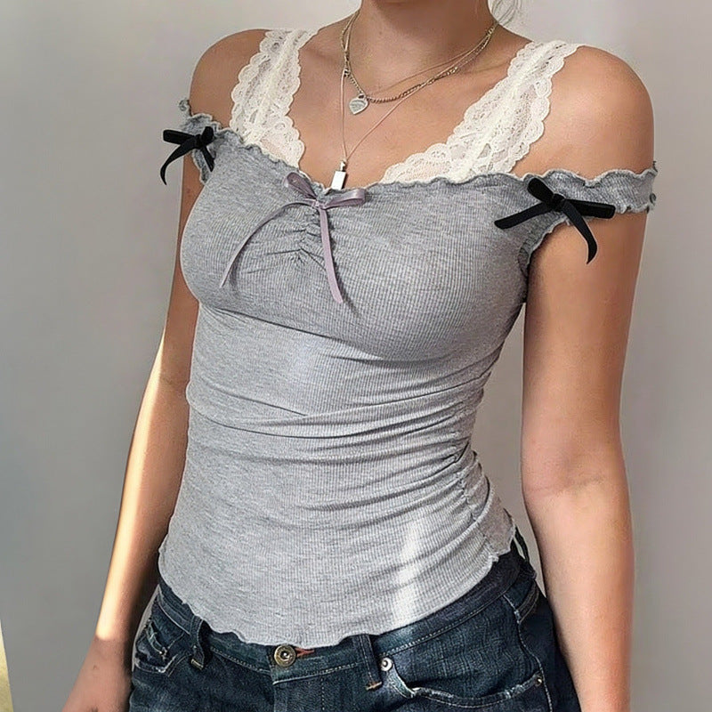 Damen Kurzarmoberteil mit Spitzenakzenten und Schleifendetails Skovae