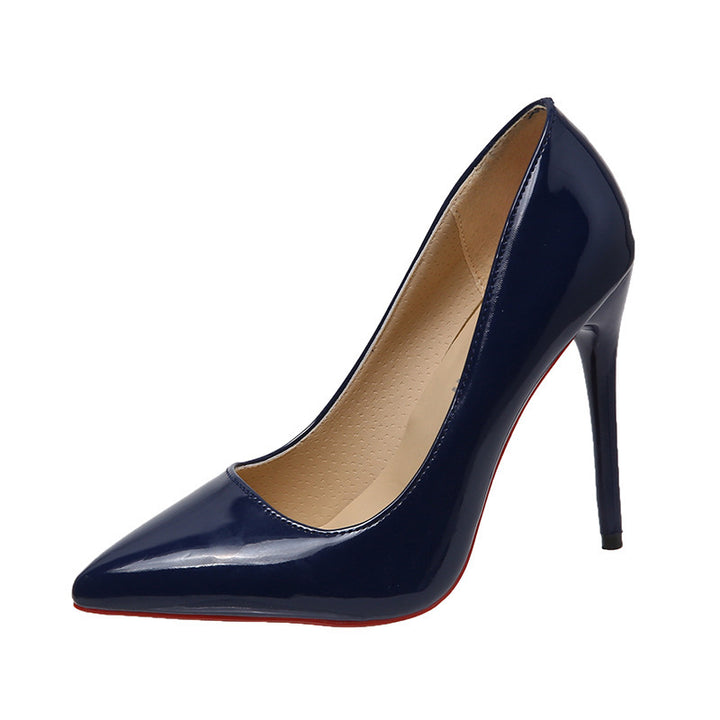 Dame nan spidse kontorvenlige pumps i laklook med smal stiletto og polstret komfortfodbed Skovae
