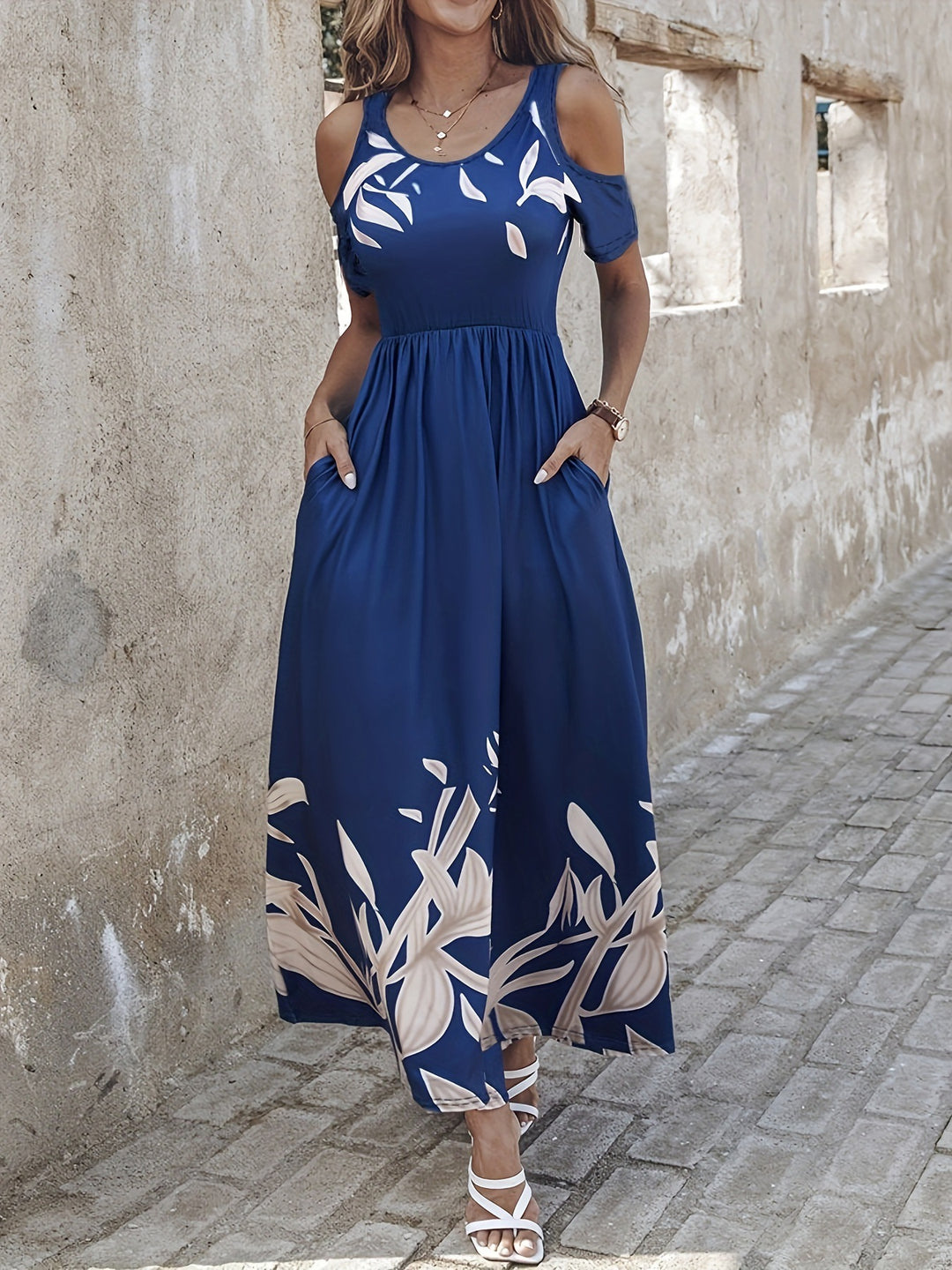 Dame Maxikjole med elegante cut-out ærmer og florale motiver Stilla