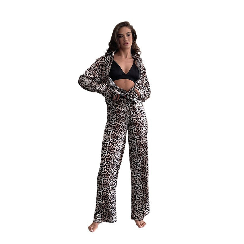 Dame Satin-loungewear-sæt med dyremønster og løs pasform Stilla