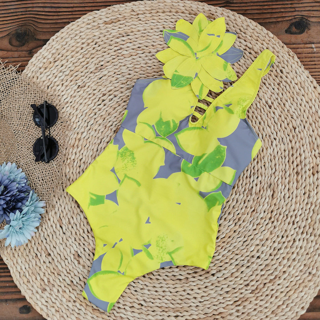 Dame heldragt badedragt med unikt blomstret design og asymmetrisk strop Stilla