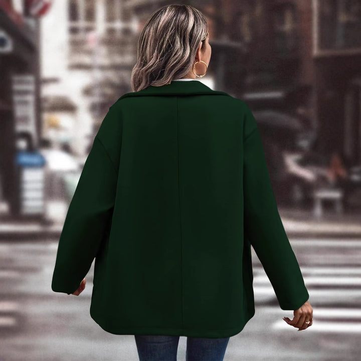 Damer fashionable oversized jakke med knapdetaljer og praktiske lommer Stilla