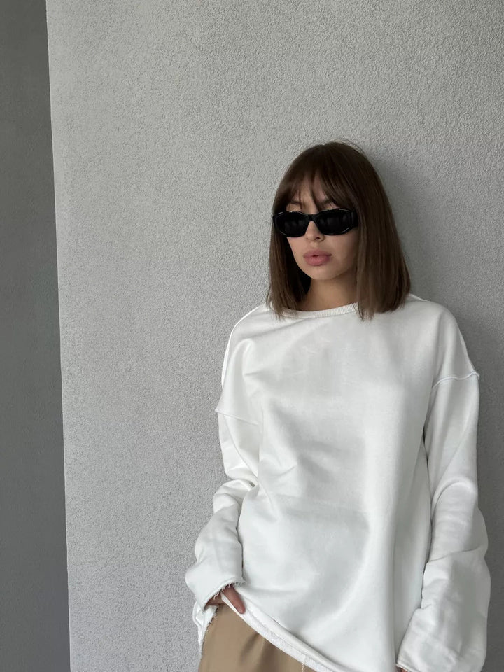 Kvinders afslappede oversized pullover med trendy detaljer og frynset kant Skovae
