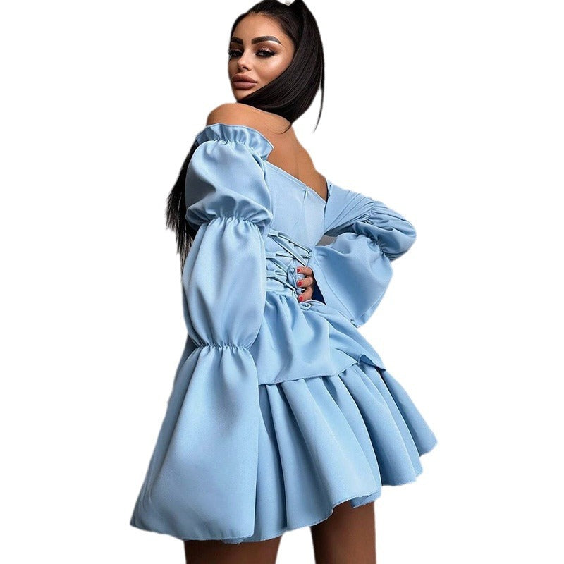 Dame Flirty Off-Shoulder Mini Kjole med Flæsekant Stilla