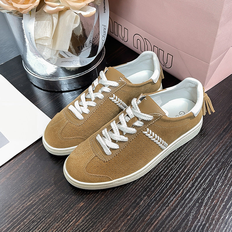 Dame sneakers i stilfuld ruskindslook med åndbart inderfor Stilla