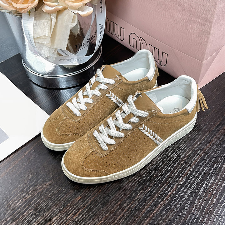 Dame sneakers i stilfuld ruskindslook med åndbart inderfor Stilla