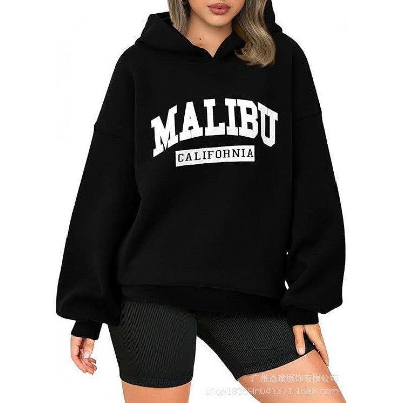 Kvindernes casual hoodie med oversized pasform og iøjnefaldende print Skovae