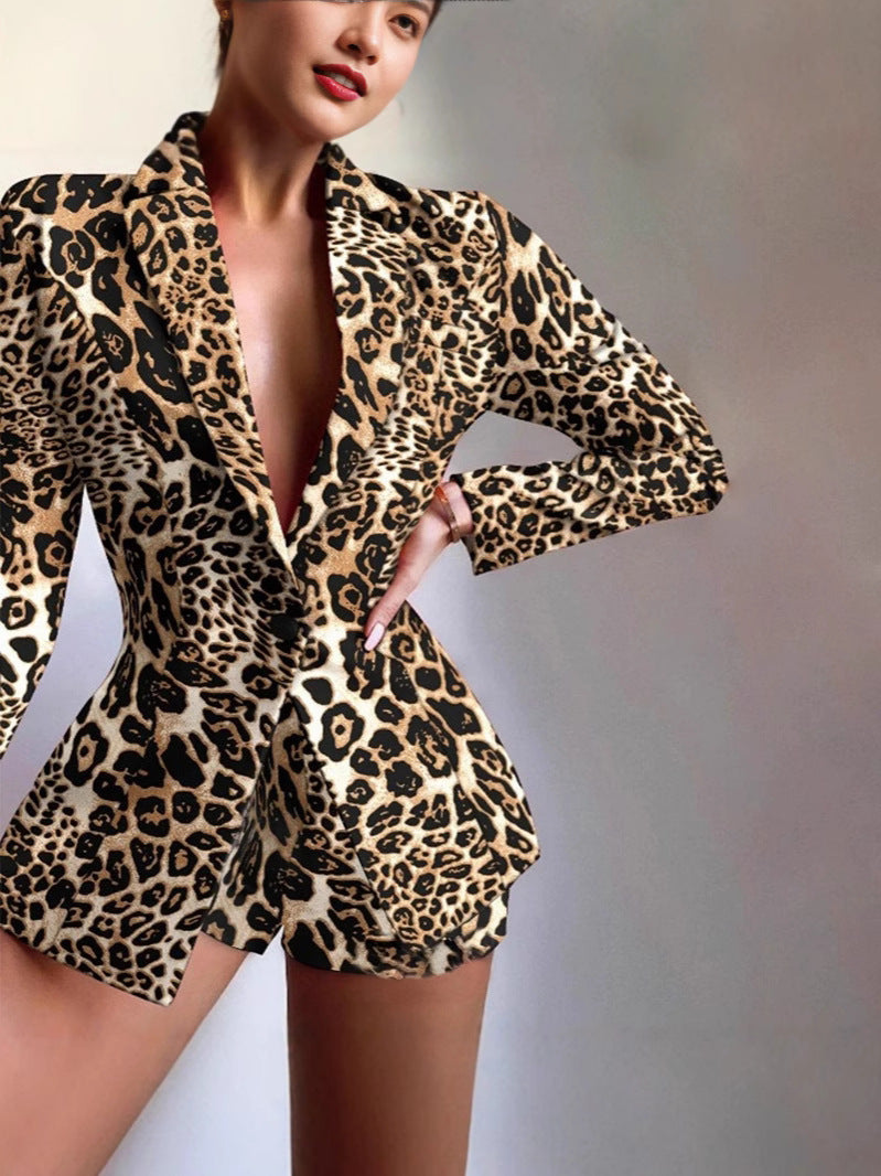 Dame Livligt Blazer-Sæt med Shorts og moderne Farvespil Stilla