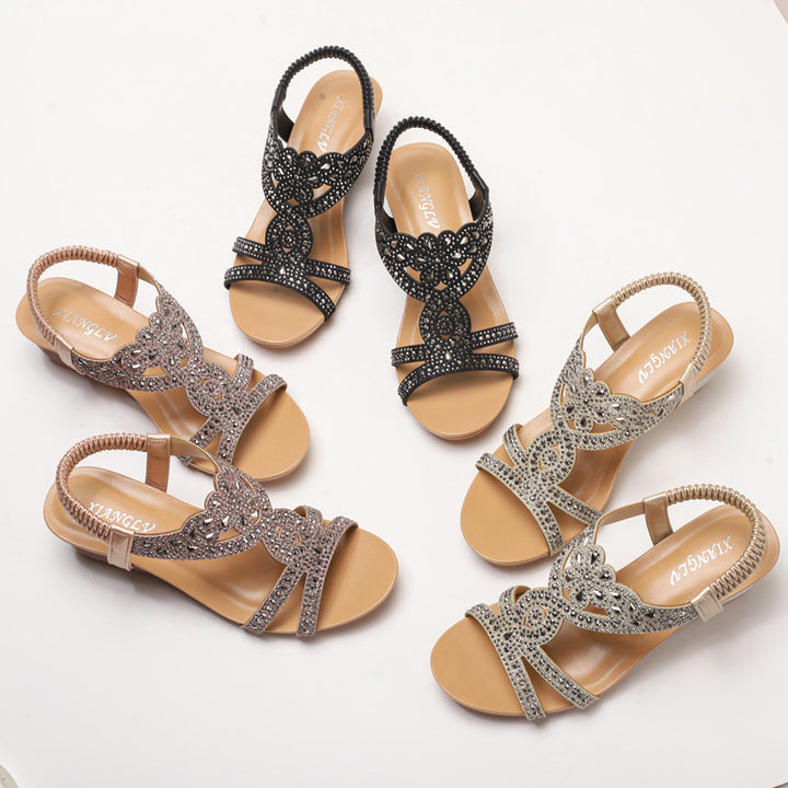 Dame wedge-sandaler med glitrende strass-applikationer og elastisk rem-design Stilla