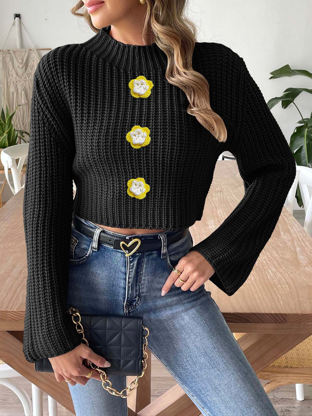 Dame hæklede pullover med høje ribdetaljer og pyntede knapper Stilla