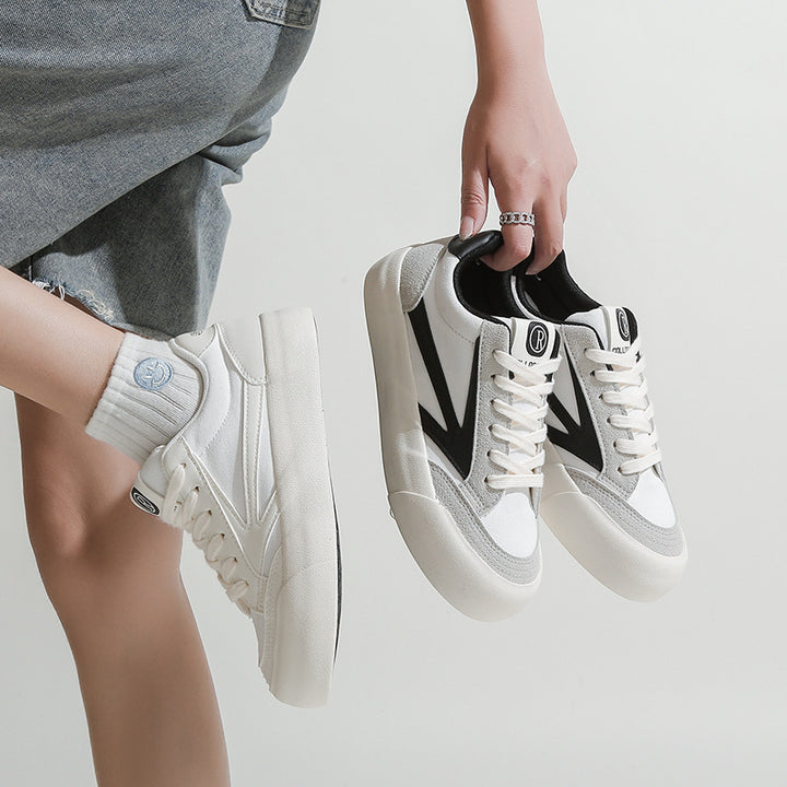 Dame sneakers med sportligt design og skridsikker sål Stilla