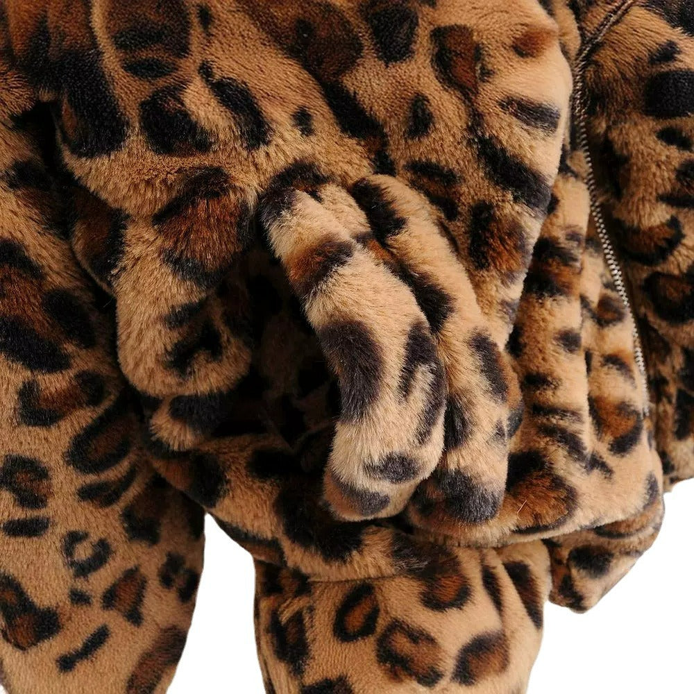 Kvinders fluffy leopardprintjakke med lynlås Stilla