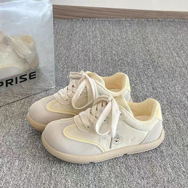 Dame fritids sneakers med dæmpende sål og moderne design Stilla