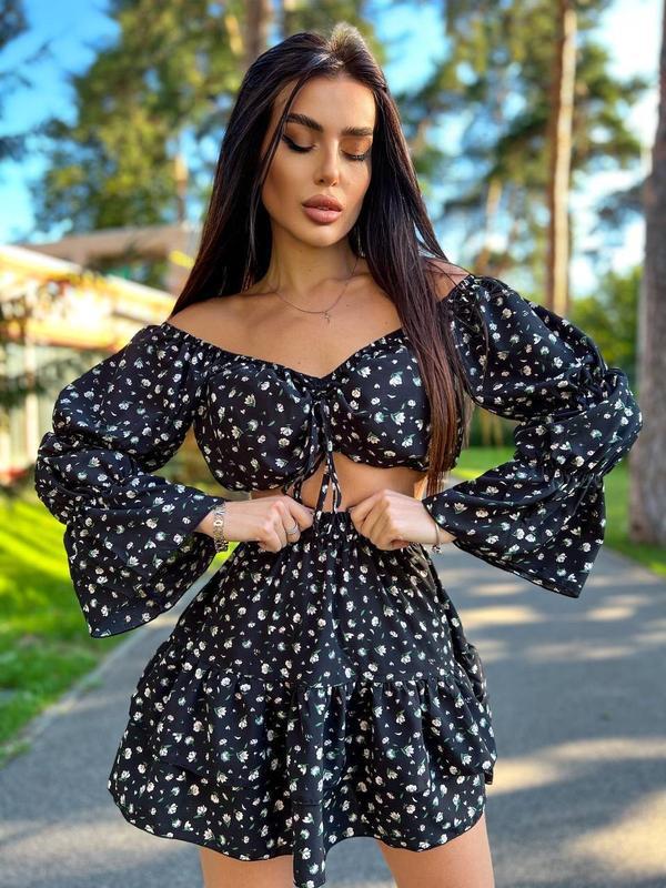 Dame mini-kjole med off-shoulder design og puffærmer Stilla