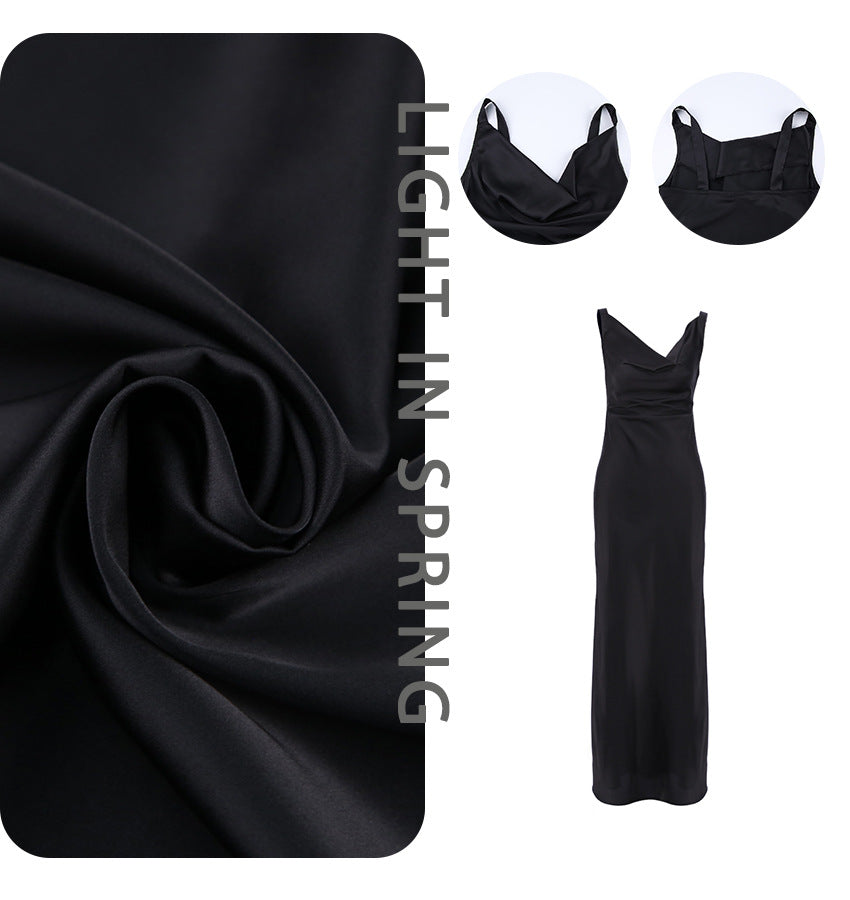 Dame maxi-kjole med elegant V-udskæring og flydende satin-finish Stilla
