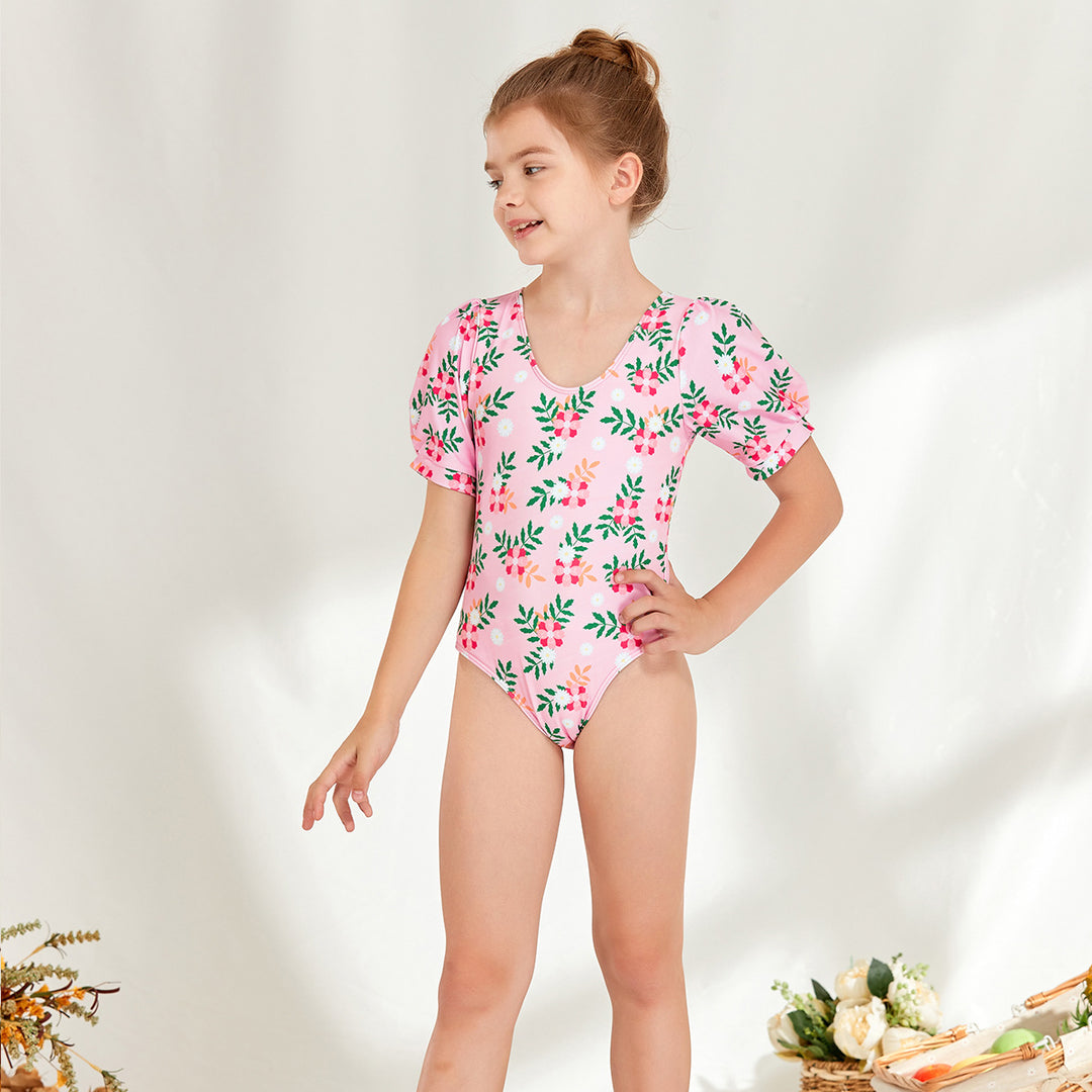 Pige one-piece badedragt med puffærmer og blomsterdesign Stilla