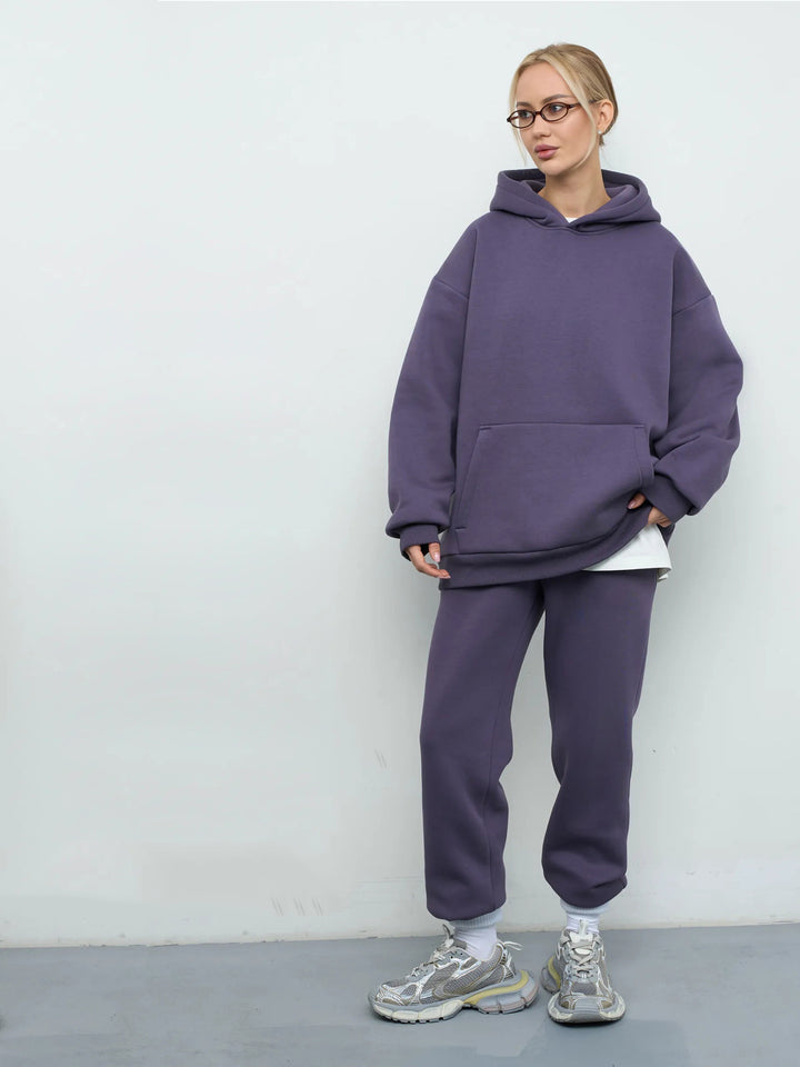 Dame oversized Hoodie og afslappede Sweatpants Stilla