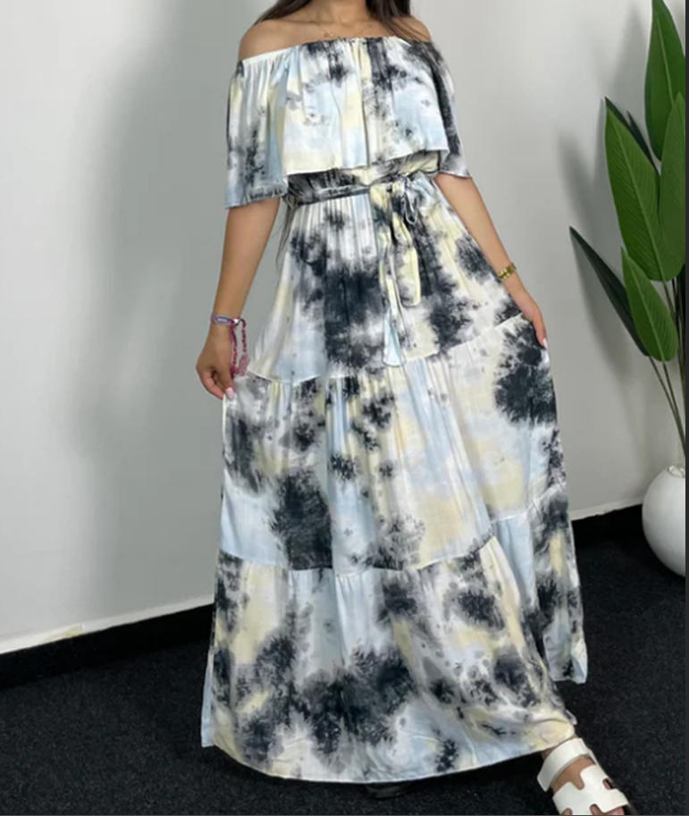 Dame maxikjole i afslappet boho-stil med off-shoulder-udskæring og bindebælte Stilla