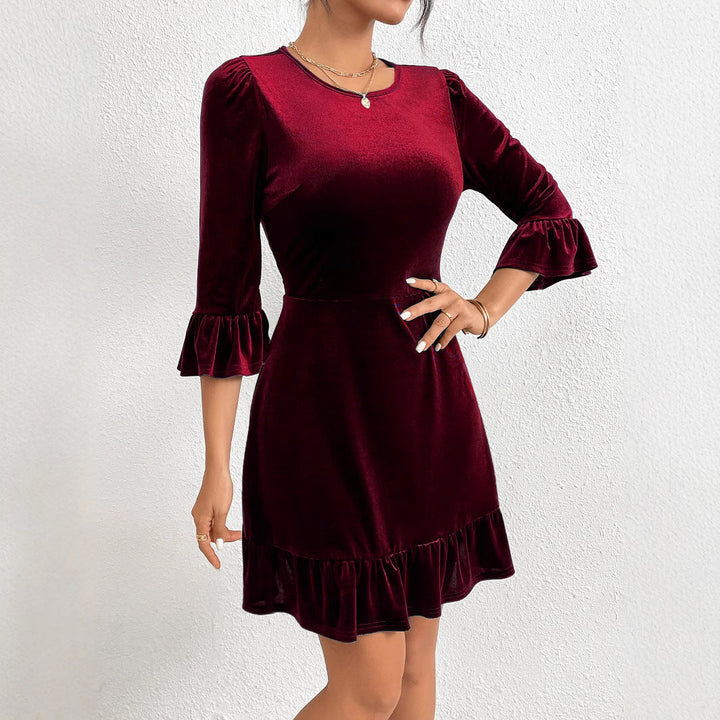Stilla | Graceful Velvet Midi Kjole