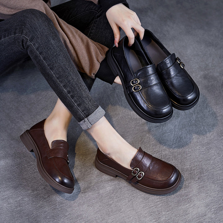 Femme elegante læder slippers med dekorativt spænde-detalje Stilla