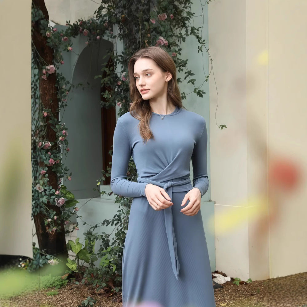 Dame Wickelmaxikjole med elegant taljebælte og raffineret snit Stilla